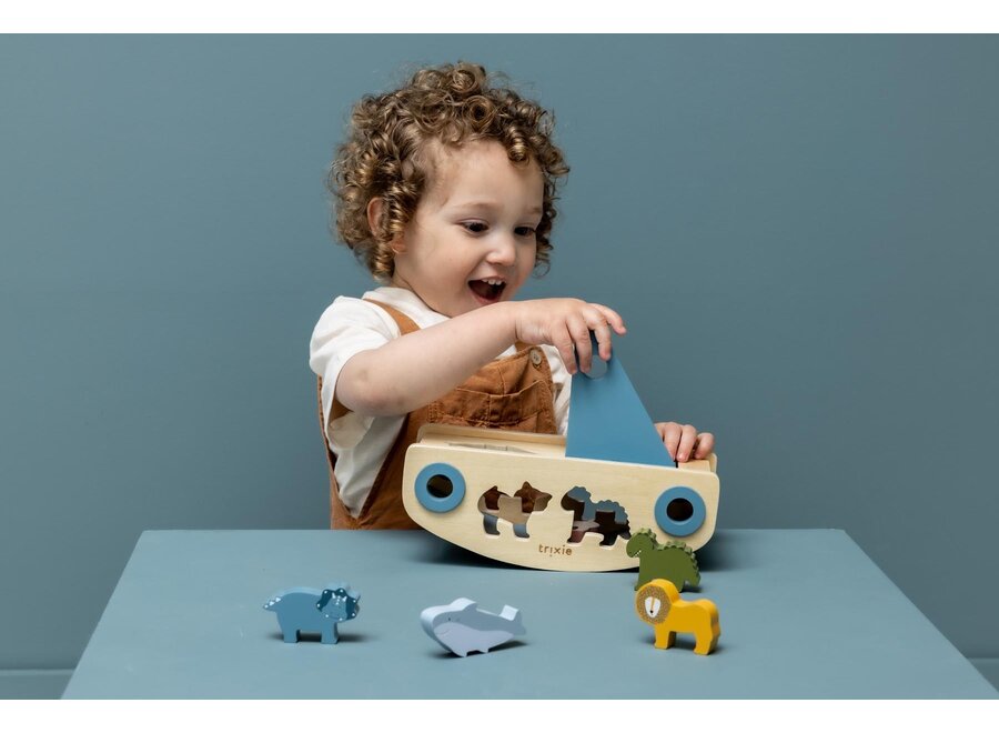 Trixie Wooden sailboat sorter