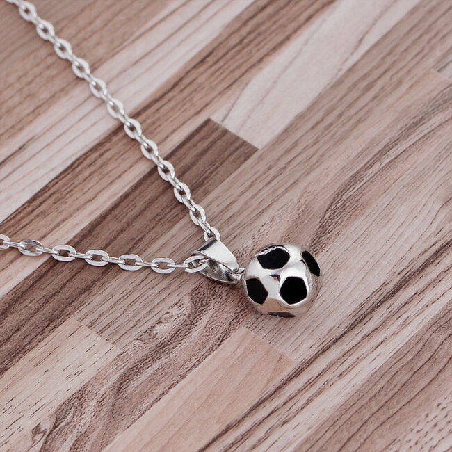 Fashion Favorite Ketting met Voetbal Hanger - Zilverkleurig - 45 + 5 cm