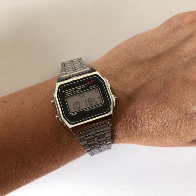 Digitaal Retro Horloge - Staal - Zilverkleurig