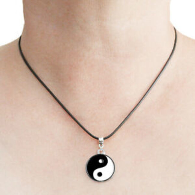 Yin Yang Ketting | Zwart / Wit | Kunstleder | 40 + 3 cm
