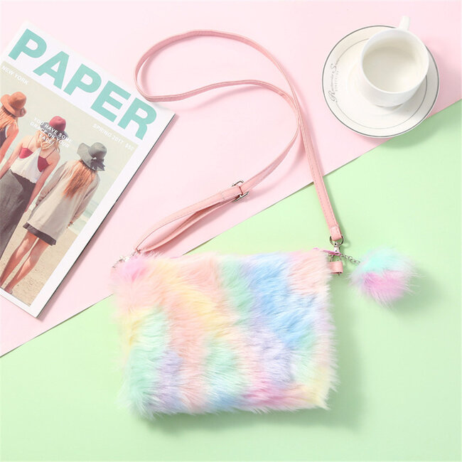 Regenboog Fluffy Tasje - Groen/Geel | 22 x 16 cm | Polyester / Acryl