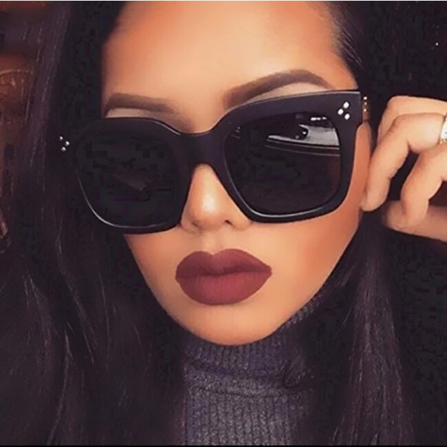 Sun Square Zonnebril | Black/Zwart | Fashion Favorite