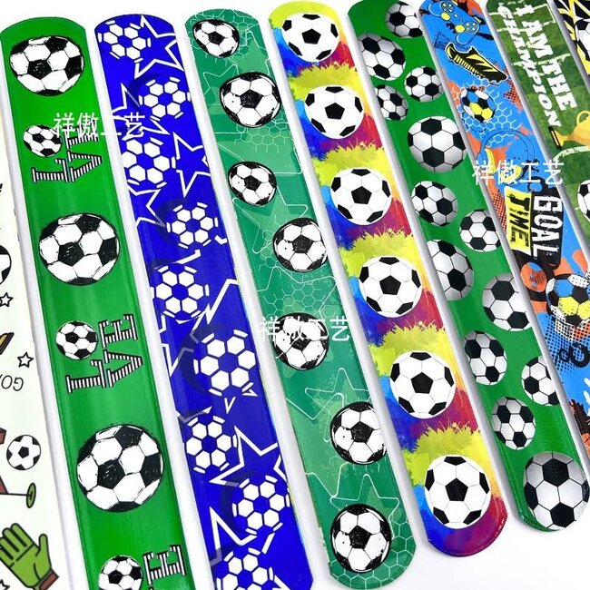 10 stuks - Klaparmband Voetbal | Fashion Favorite