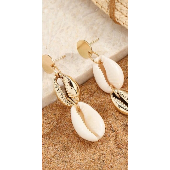 Ibiza Shell Oorhangers - Gold  | Schelp Oorbellen