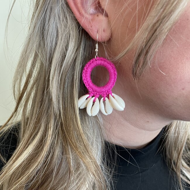 Sea Shell Oorhangers | Hot Pink | Schelp Oorbellen | Fashion Favorite