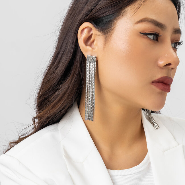 Long Tassle Oorhangers - Zilverkleurig | 10 x 1,5 cm