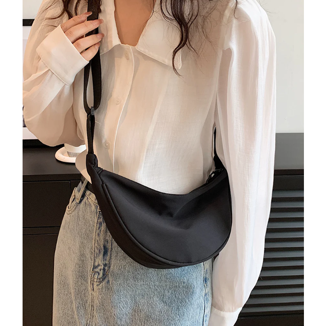 Schoudertas - Zwart | 32 x 17 x 8 cm | Nylon/Polyester