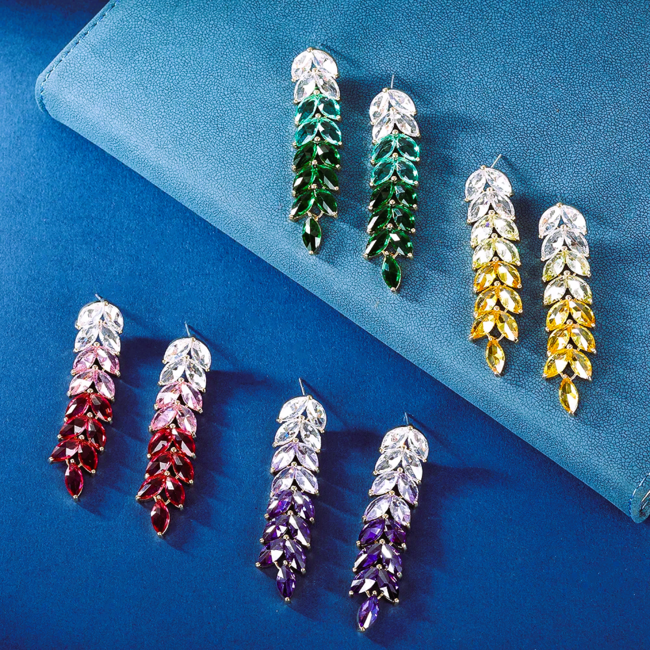 Strass Leaf Oorhangers - Paars | 6,5 x 1,9 cm | Zirkonia / Bijoux