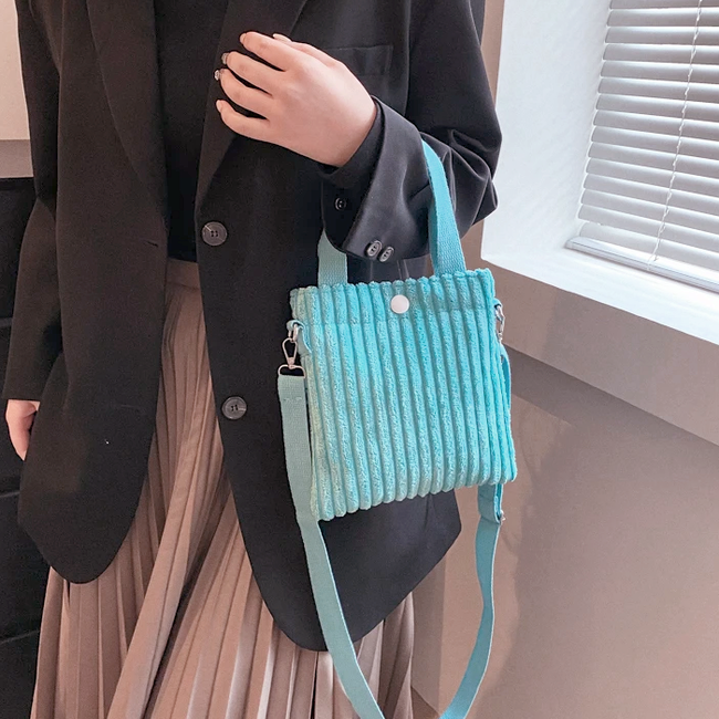 Mini Schoudertas - Corduroy Blauw | Ribfluweel | 20,5 x 19 x 0.5 cm