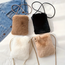 Fashion Favorite Fluffy Tasje - Milk White / Creme | 22 x 18 x 6 cm | Telefoontasje