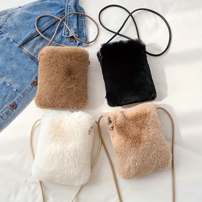 Fluffy Tasje - Pure Black / Zwart | 22 x 18 x 6 cm | Telefoontasje