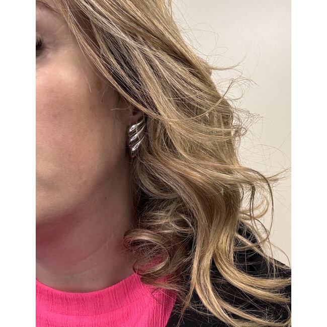 Swirl Oorbellen - Zilverkleurig | 3,7 x 2,2 cm | Fashion Favorite