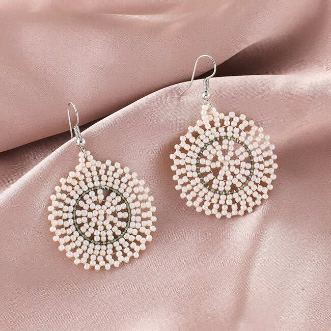 Carise Circle Oorbellen - Wit | 5,3 x 3,5 cm