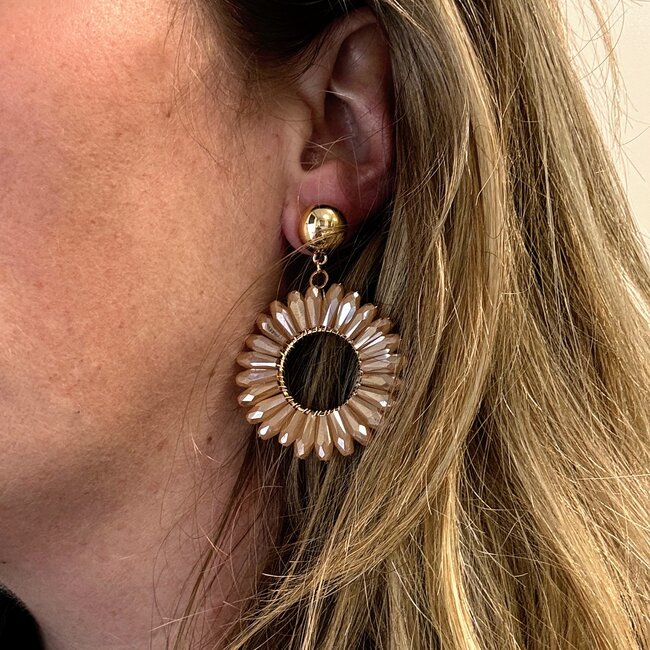 Sunny Beads Oorbellen - Beige | 5,5 x 4 cm