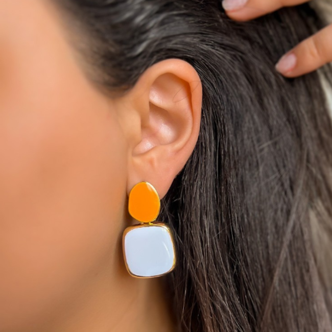 Amelie Oorbellen - Oranje/Wit | 3,5 x 2 cm