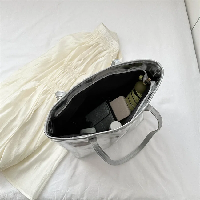 Metallic Handtas - Zilver | 37 x 28 x 12 cm | Shopper/Schoudertas