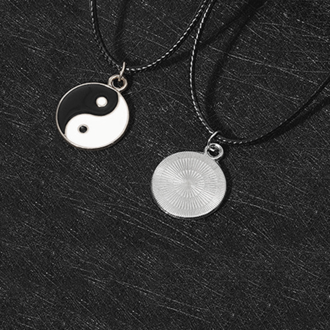 Yin Yang Ketting | Zwart / Wit | Kunstleder | 40 + 3 cm