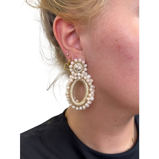 Bella Beads Oorbellen - Crème | 6,5 x 4 cm