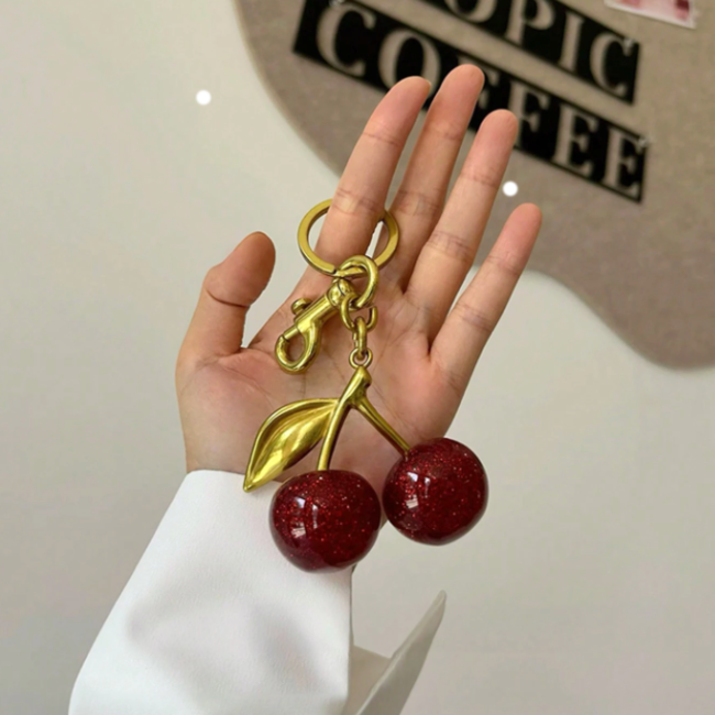 Tashanger - Cherry Rood/Goud | 11,6 x 6,5 cm | Resin/Staal
