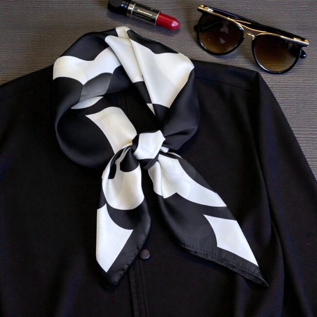 Satijnlook Sjaal - Retro Bloem | 65 x 65 cm | Polyester