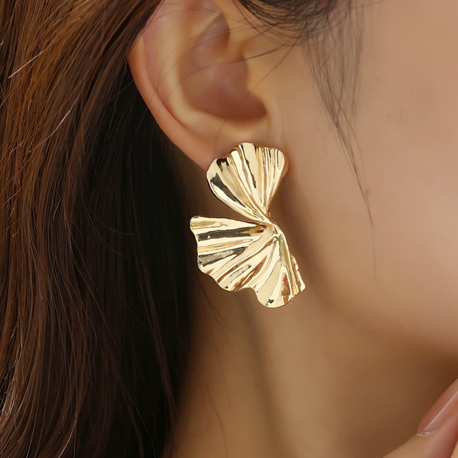 Aurelia Wave Oorbellen - Goudkleurig | 4 x 2,3 cm | Stainless Steel