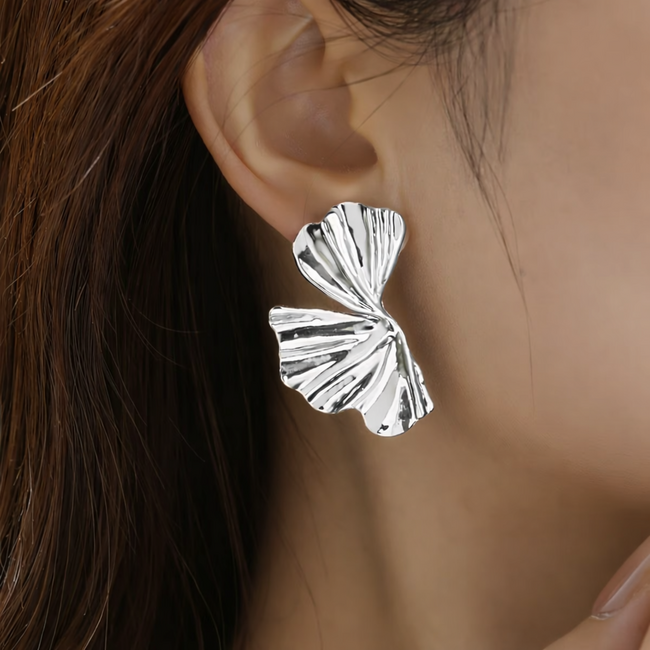 Aurelia Wave Oorbellen - Zilverkleurig | 4 x 2,3 cm | Stainless Steel