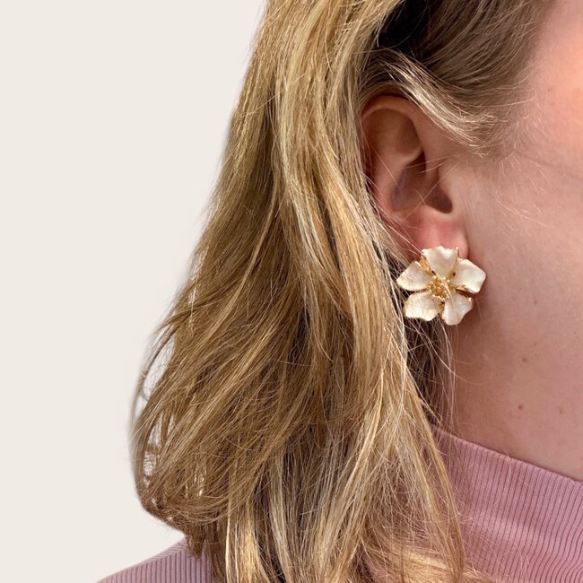 Flower Bloem Oorbellen - Wit | 2,7 x 2,5 cm