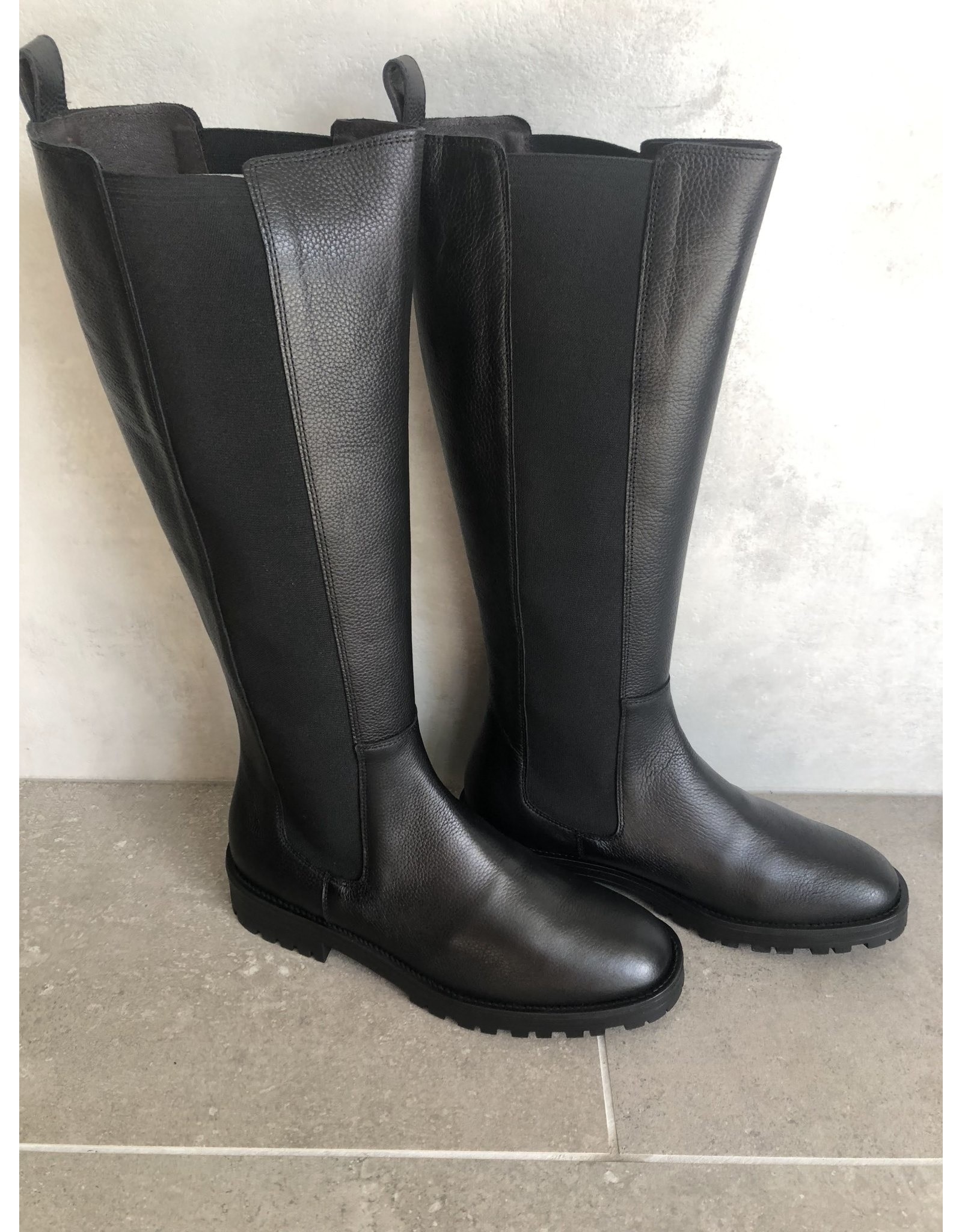 MARCH23 CASTING BLACK GRAINED LEATHER BOOTS