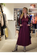 coster copenhagen 225-5516 DRESS WITH V-NECK AND GATHERINGS BORDEAUX