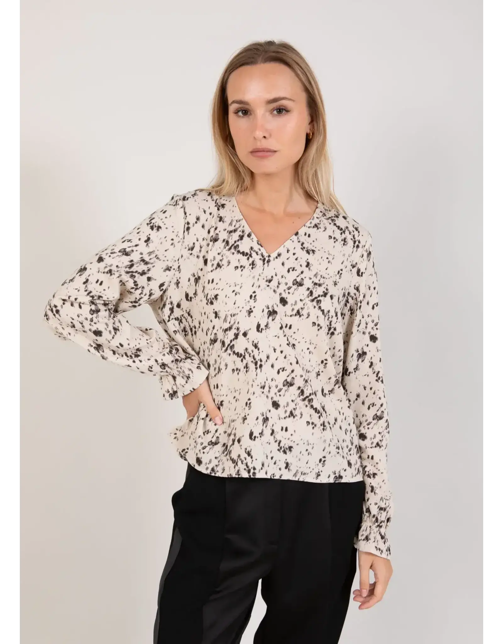 coster copenhagen 241-1119 BLOUSE IN SPRINKLE PRINT