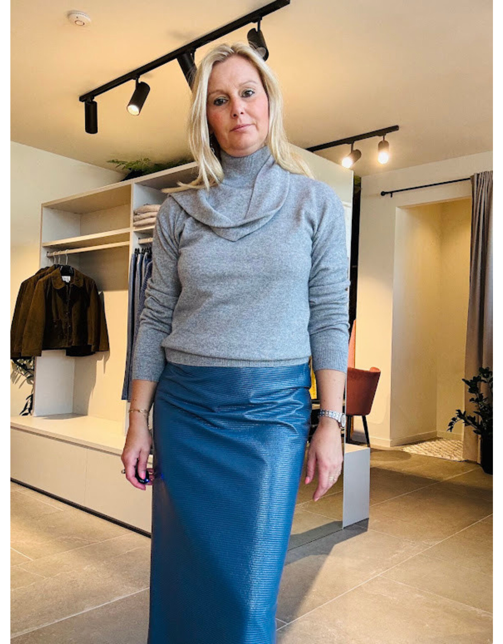 MARCH23 PULL ALINA WOOLBLEND SILVER GREY