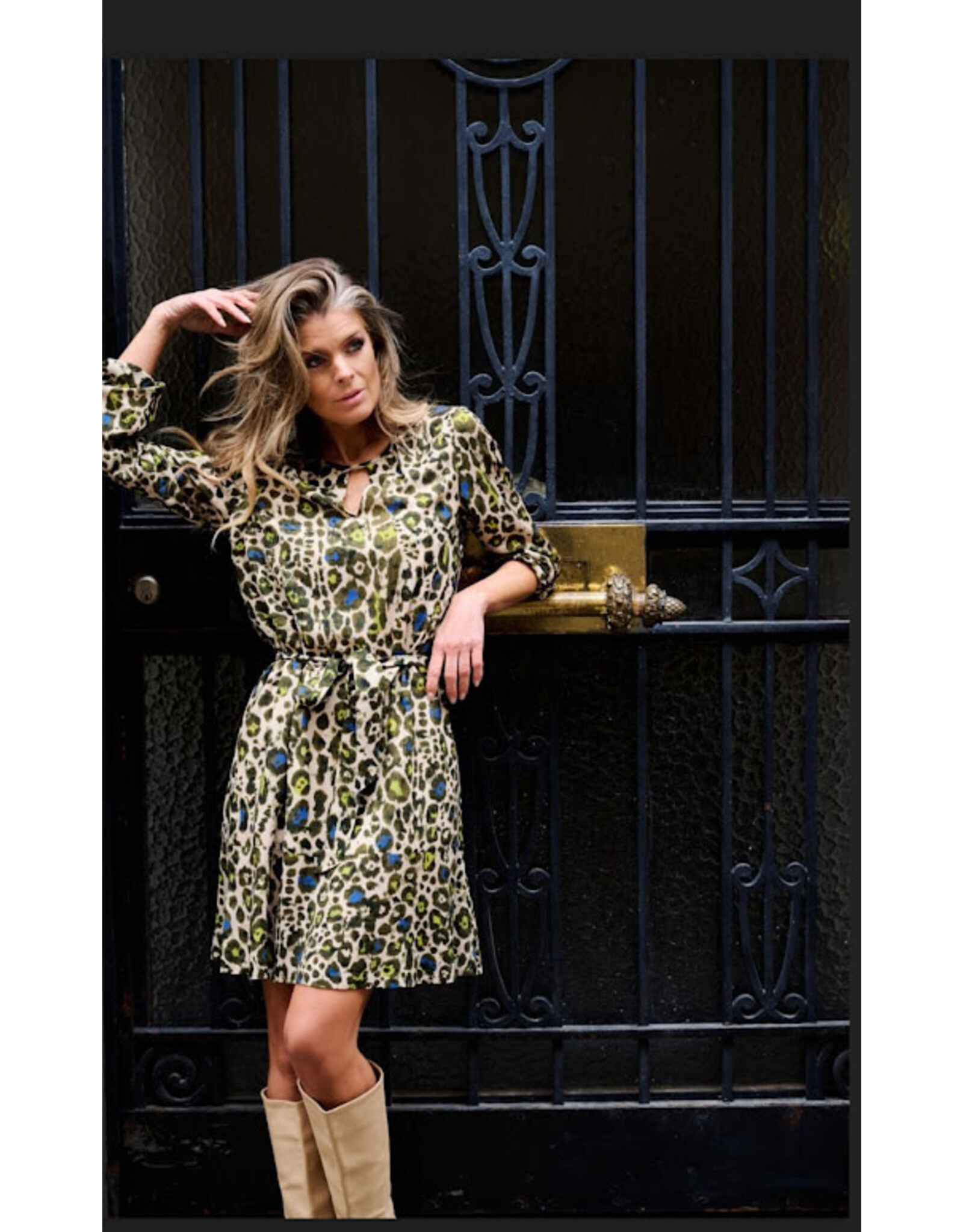 Leonie de Paris MIRA KLEED LEOPARD KAKI