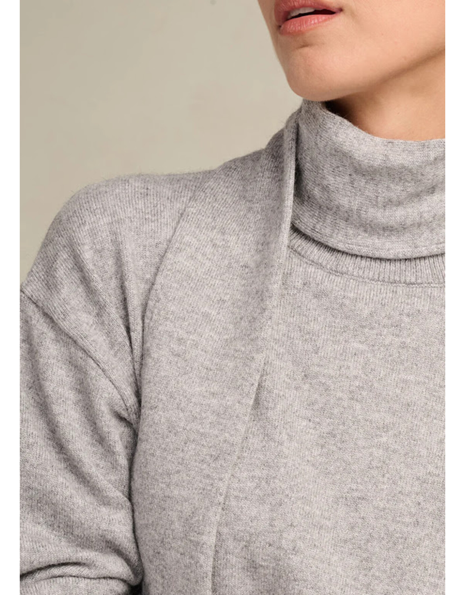 MARCH23 PULL ALINA WOOLBLEND SILVER GREY