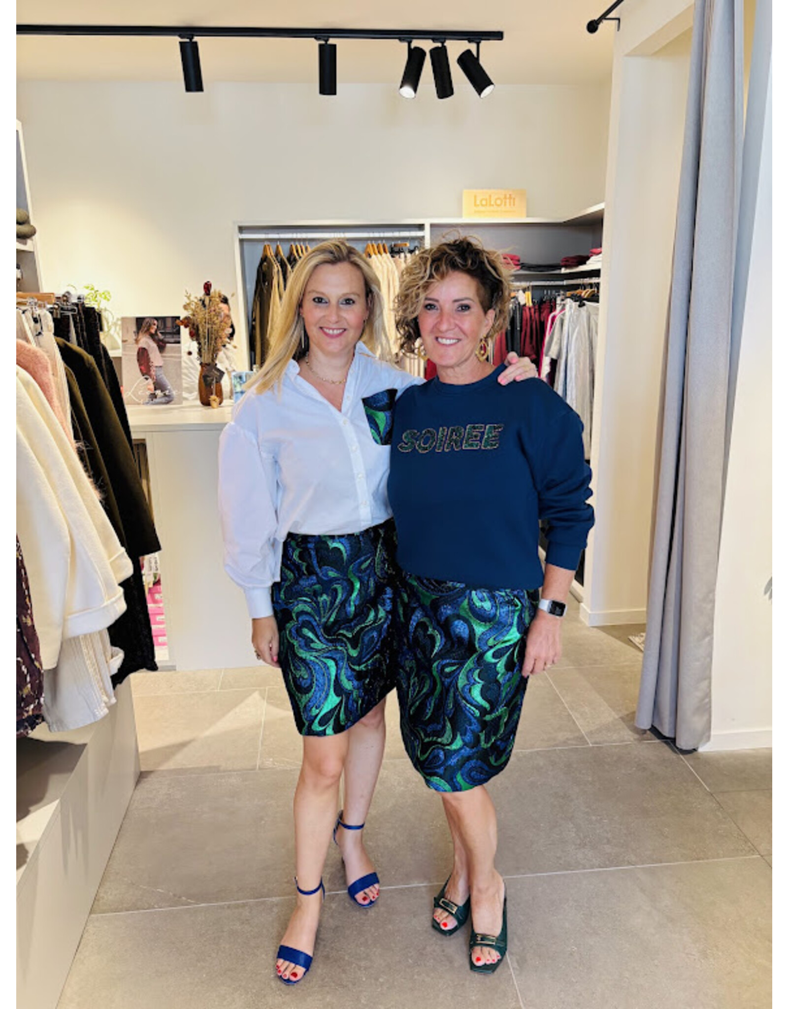 Leonie de Paris SOIR SWEATER MARINE/FLESSENGROEN