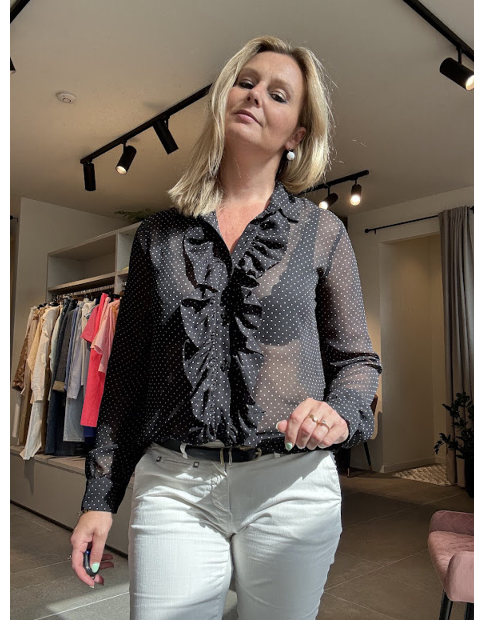 GAELLE GBDP18832 CAMICIA IN CHIFFON CON  VOLANTS NERO