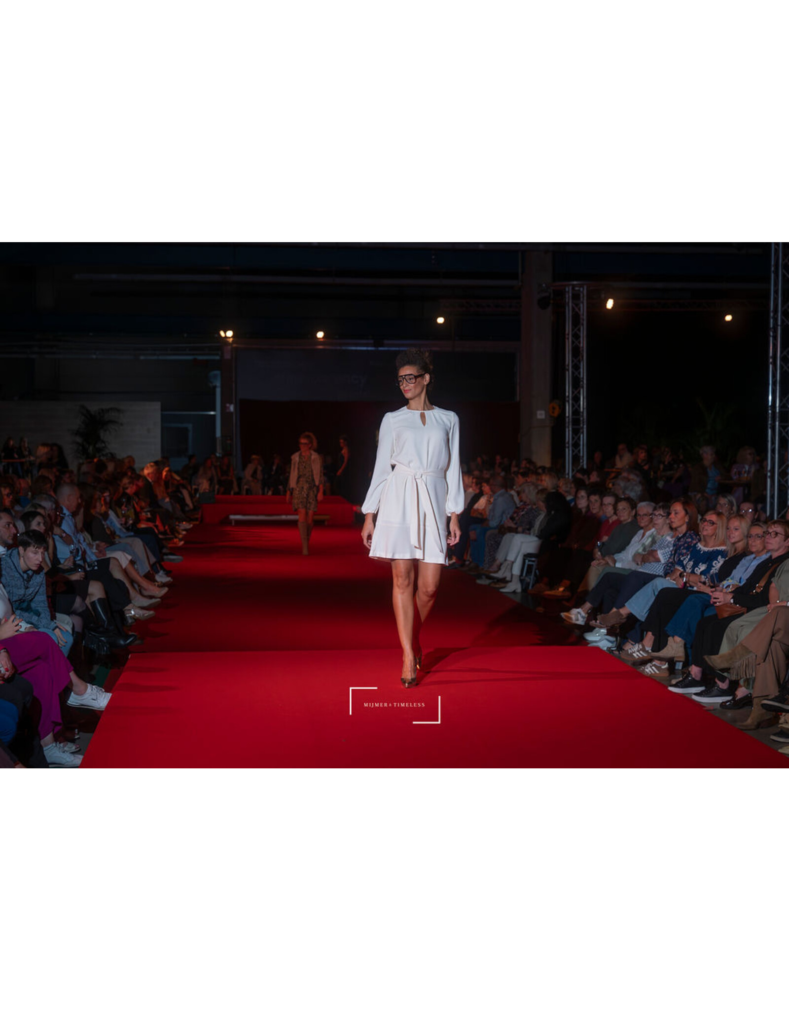 Leonie de Paris MIRA CREPE VANILLE