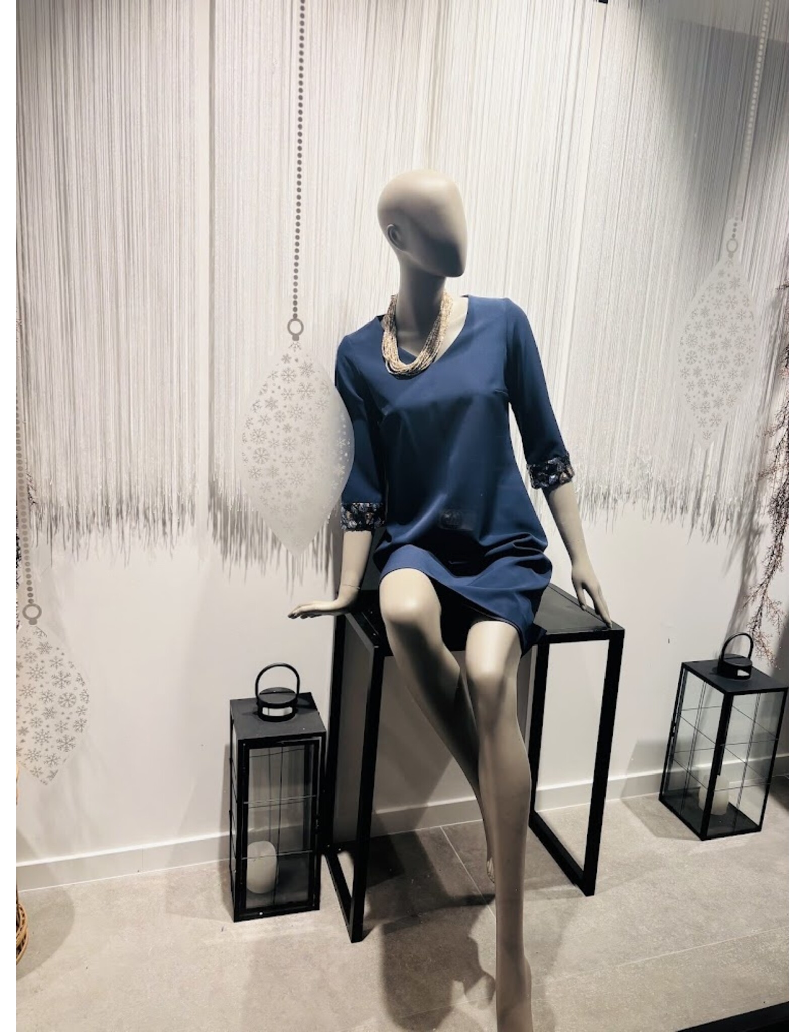 Leonie de Paris LORE KLEED MARINE