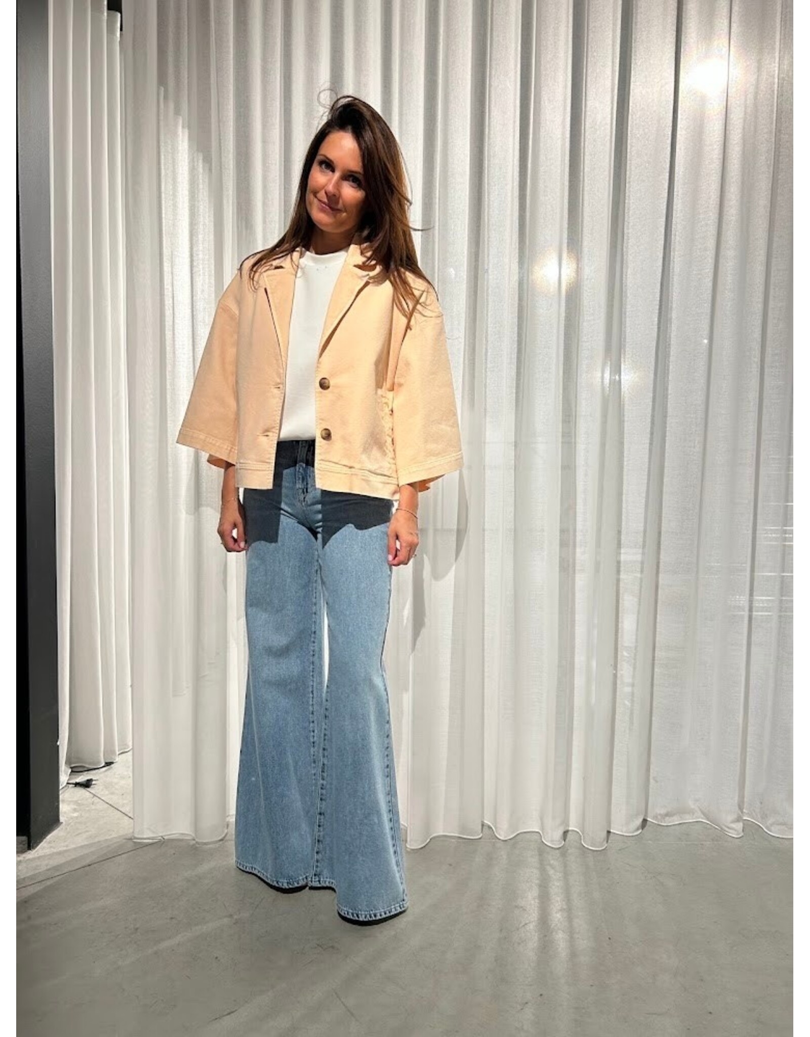 MARCH23 VEST EQUAL POWDER