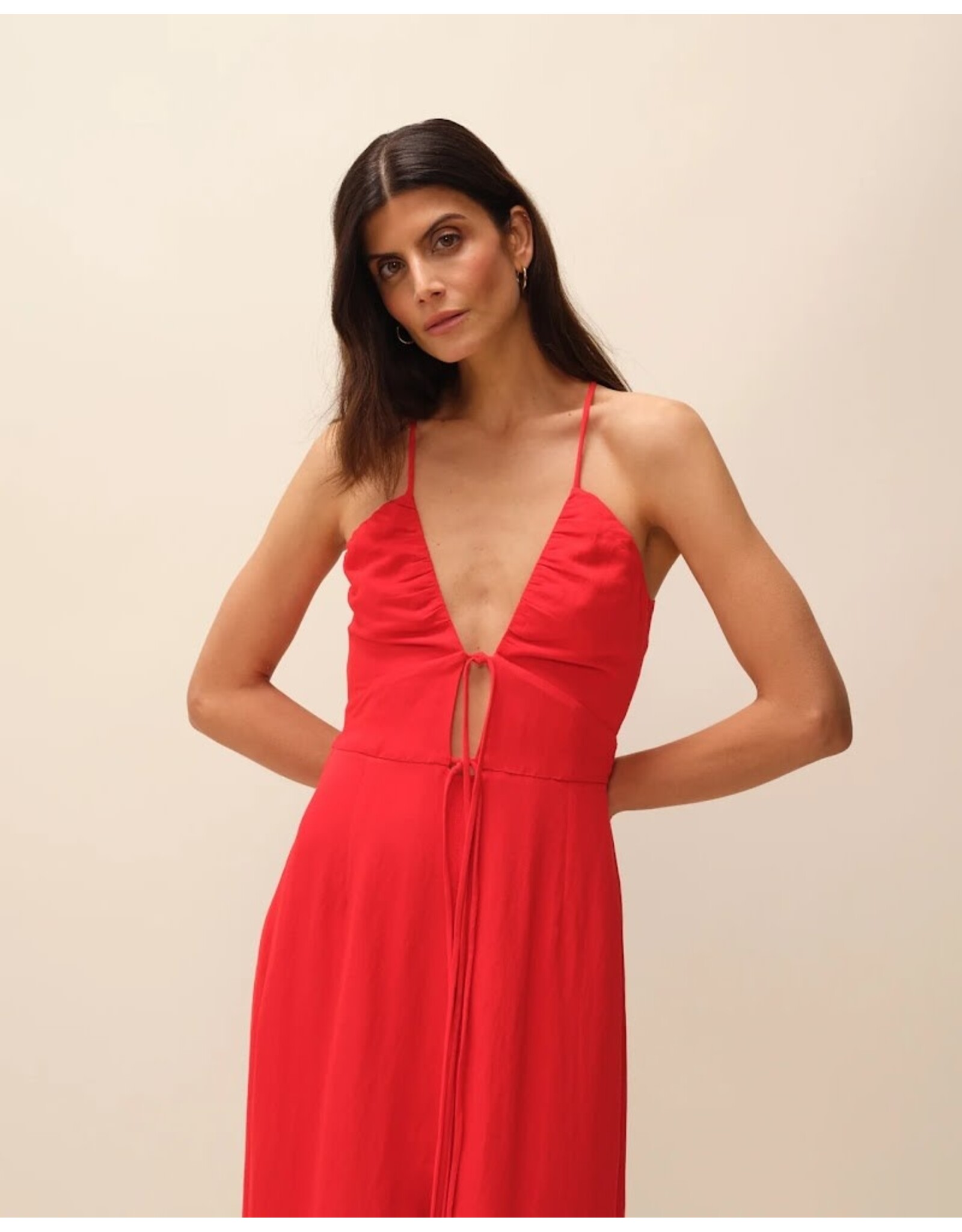 NITAH ROBE ROUGE TANIA