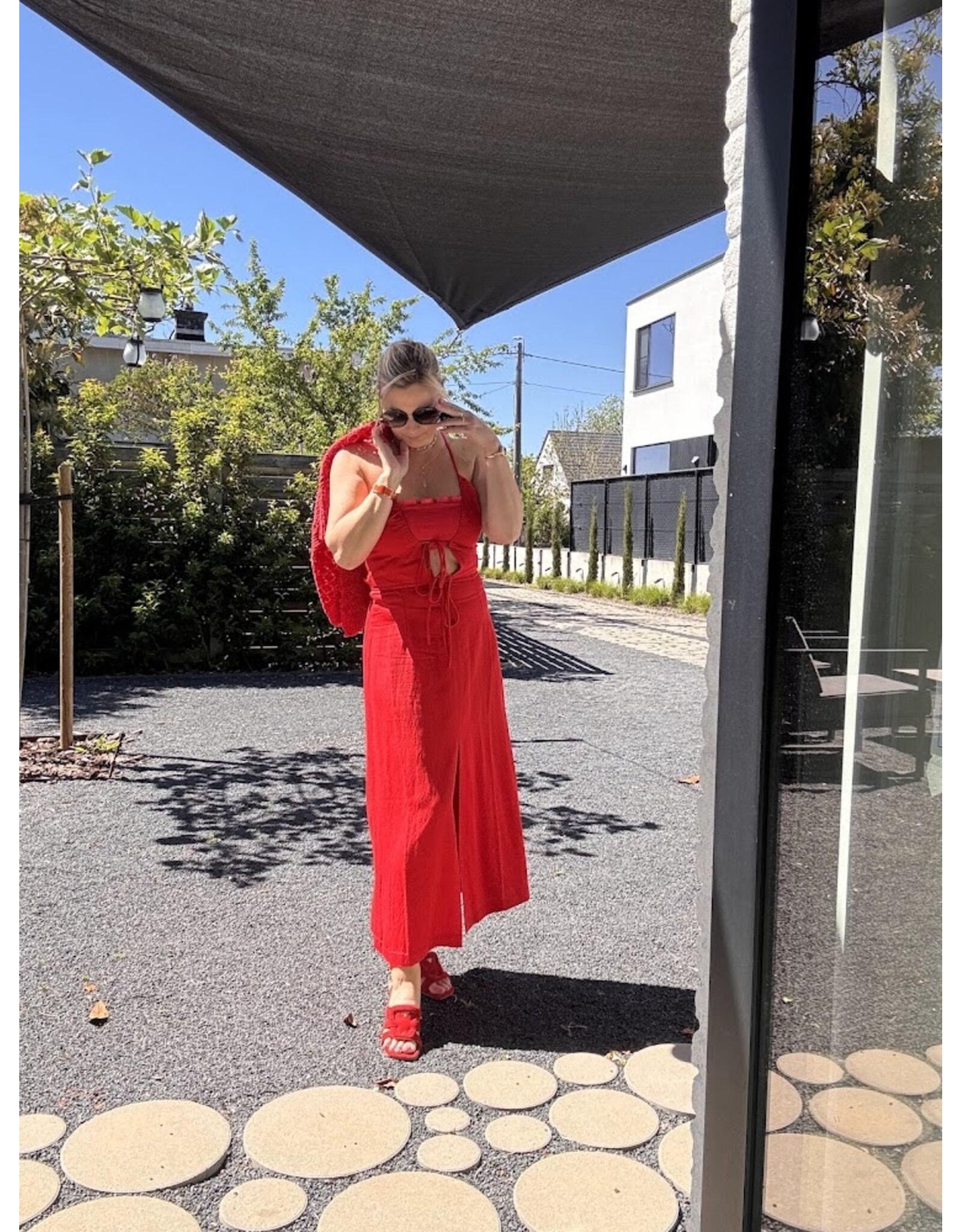 NITAH ROBE ROUGE TANIA