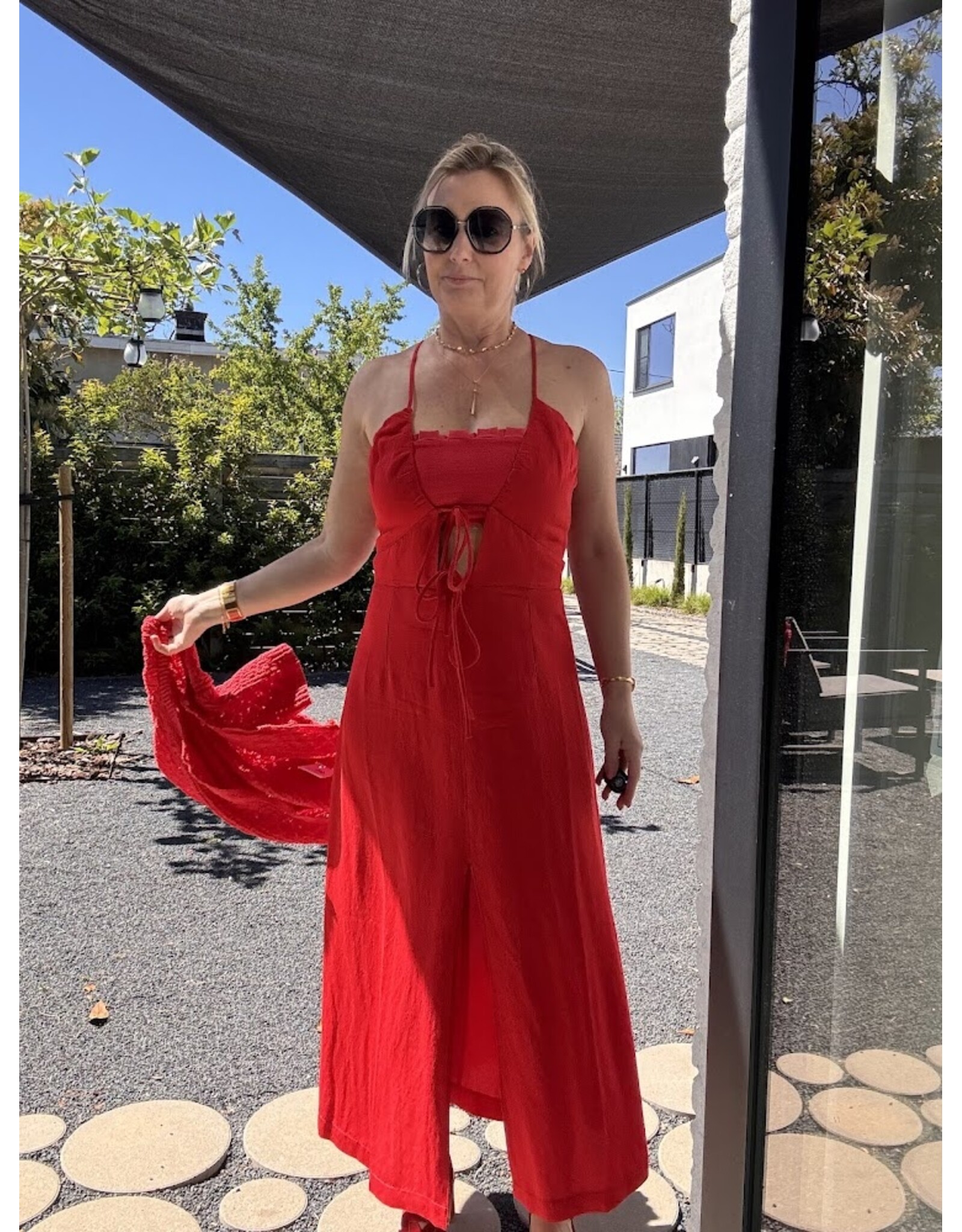 NITAH ROBE ROUGE TANIA