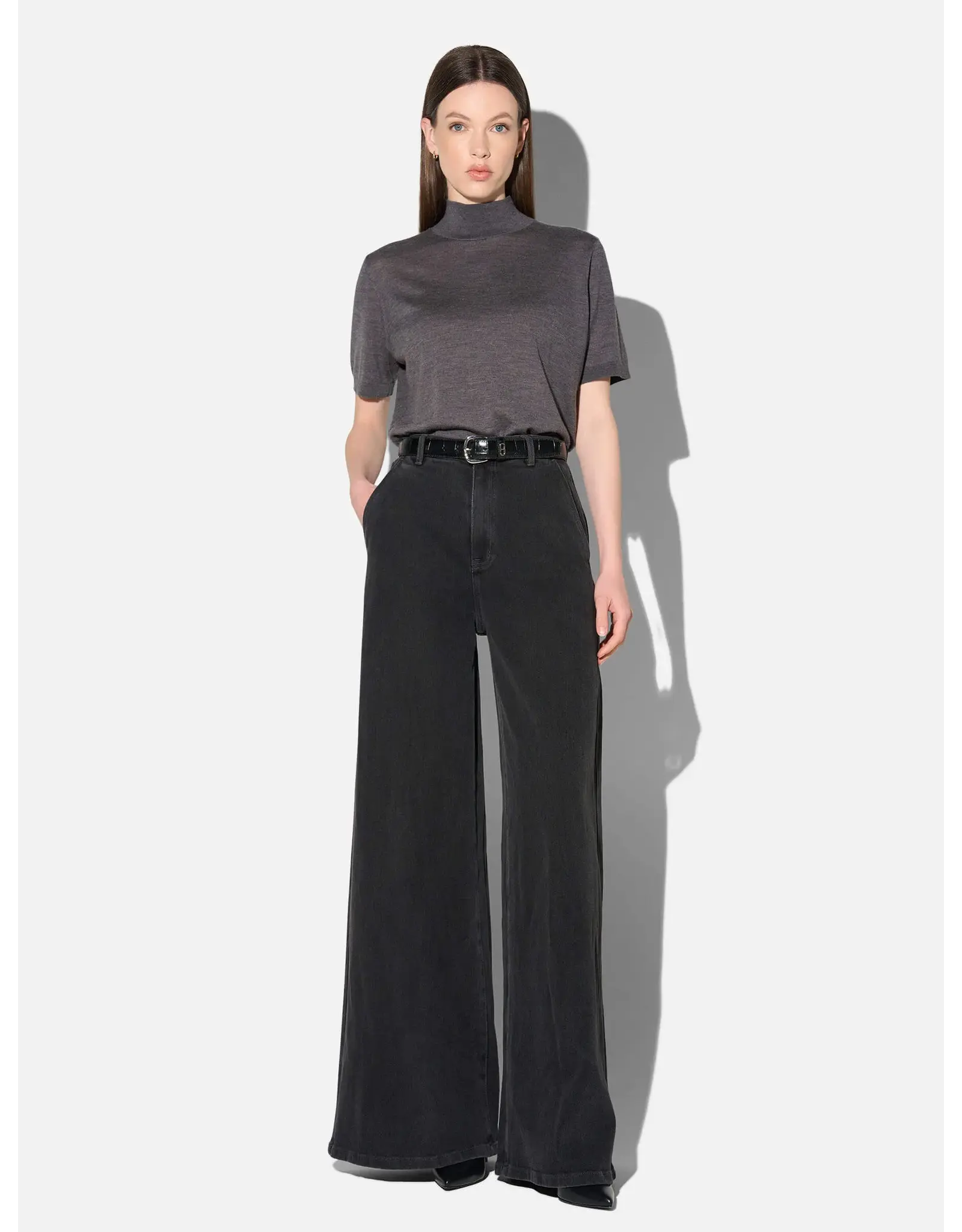 JANICE KNIGHT GREY PULL KORT MOUW