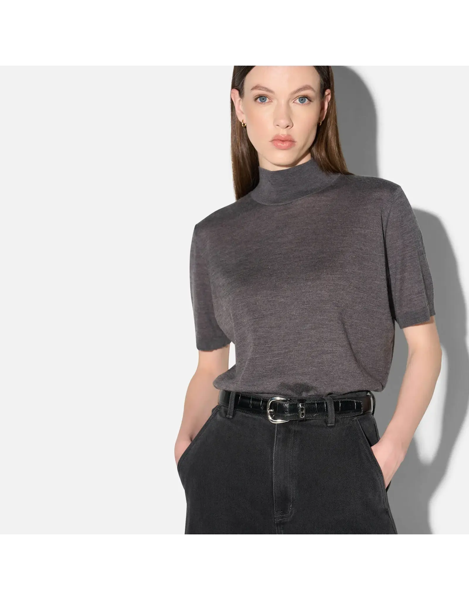 JANICE KNIGHT GREY PULL KORT MOUW