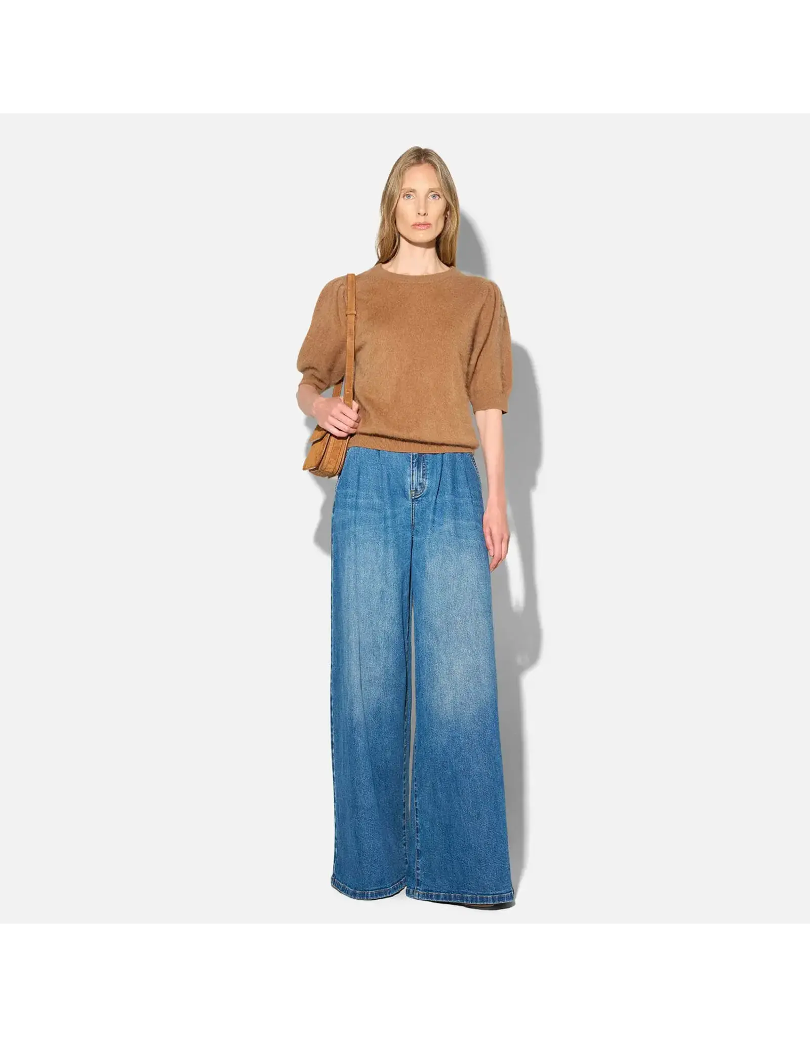 JANICE DAMES TRUI RONDE HALS POFMOUW GEBRUSHED MERINO WOL PEYTON CAMEL