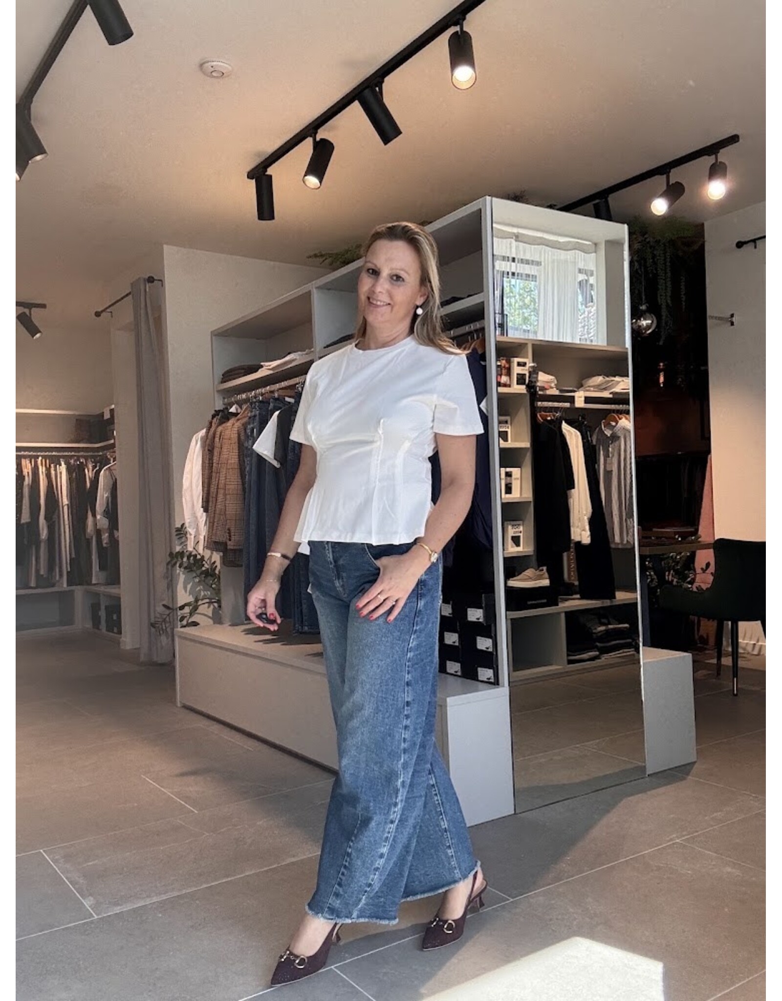 JANICE KEON WHITE T-SHIRT