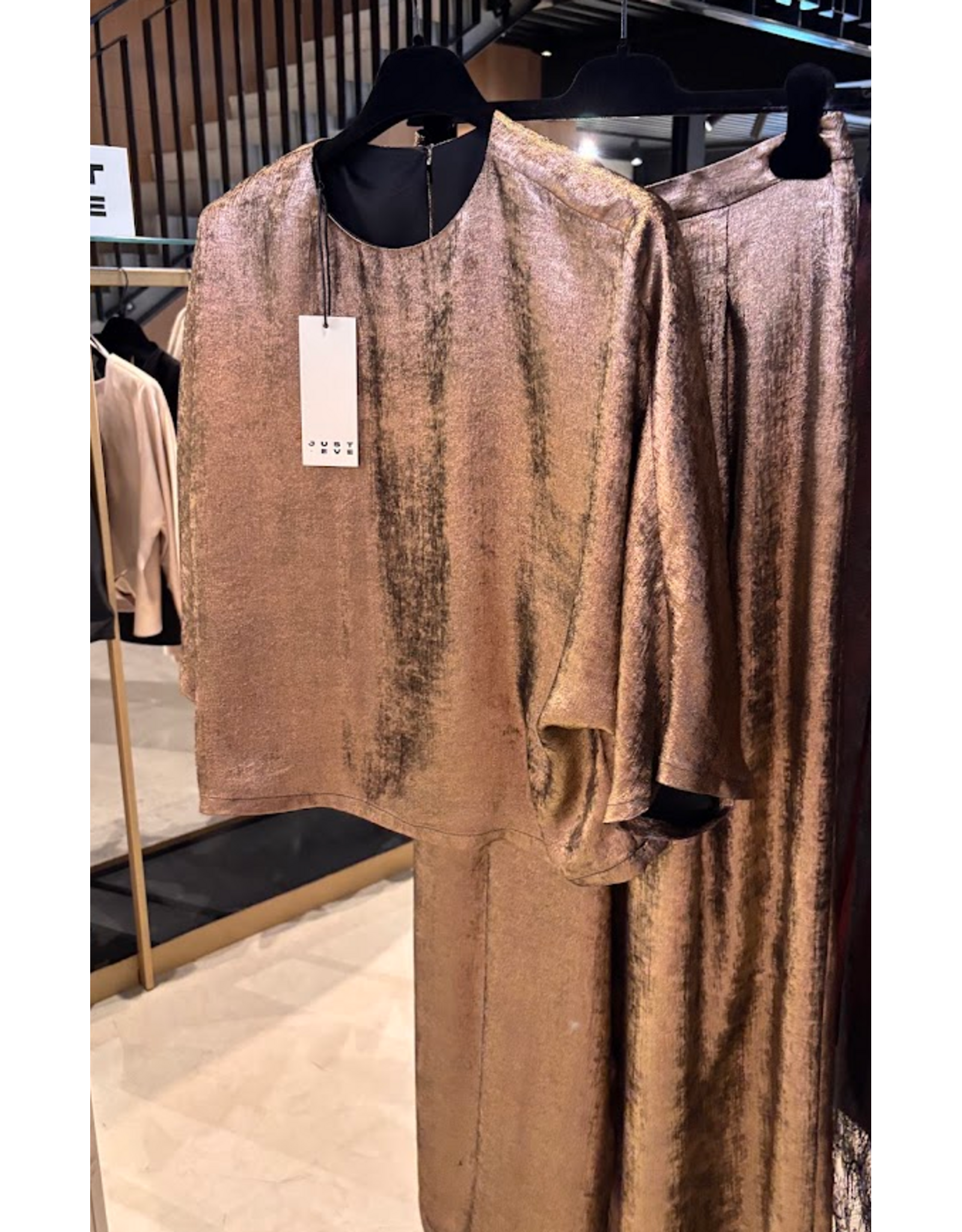 JUST EVE BLOUSE ANY INDY DARK BROWN