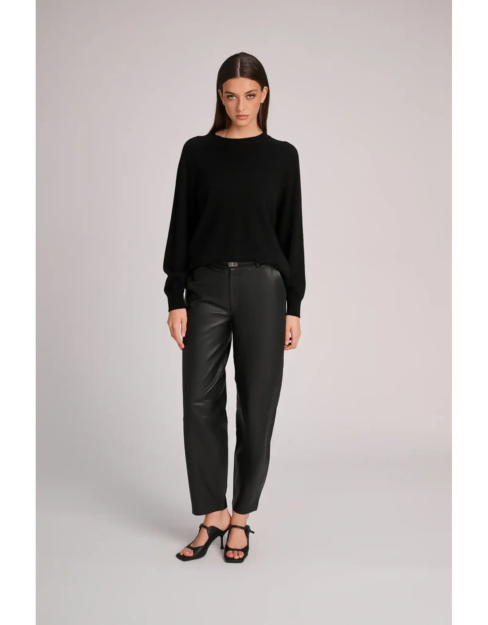 MARCH23 PULL PALERMO WOOLBLEND BLACK