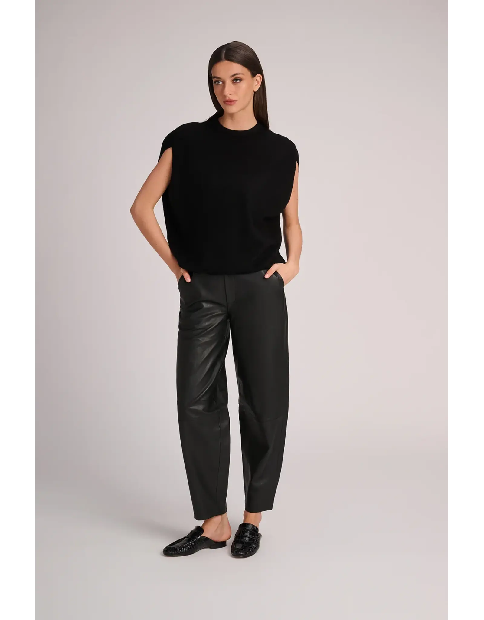 MARCH23 TROUSERS BRUSSELS LEATHER BLACK