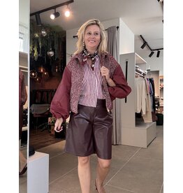 AMANDINE OFFICIAL SW26PAULA01 SHORT BORDEAUX