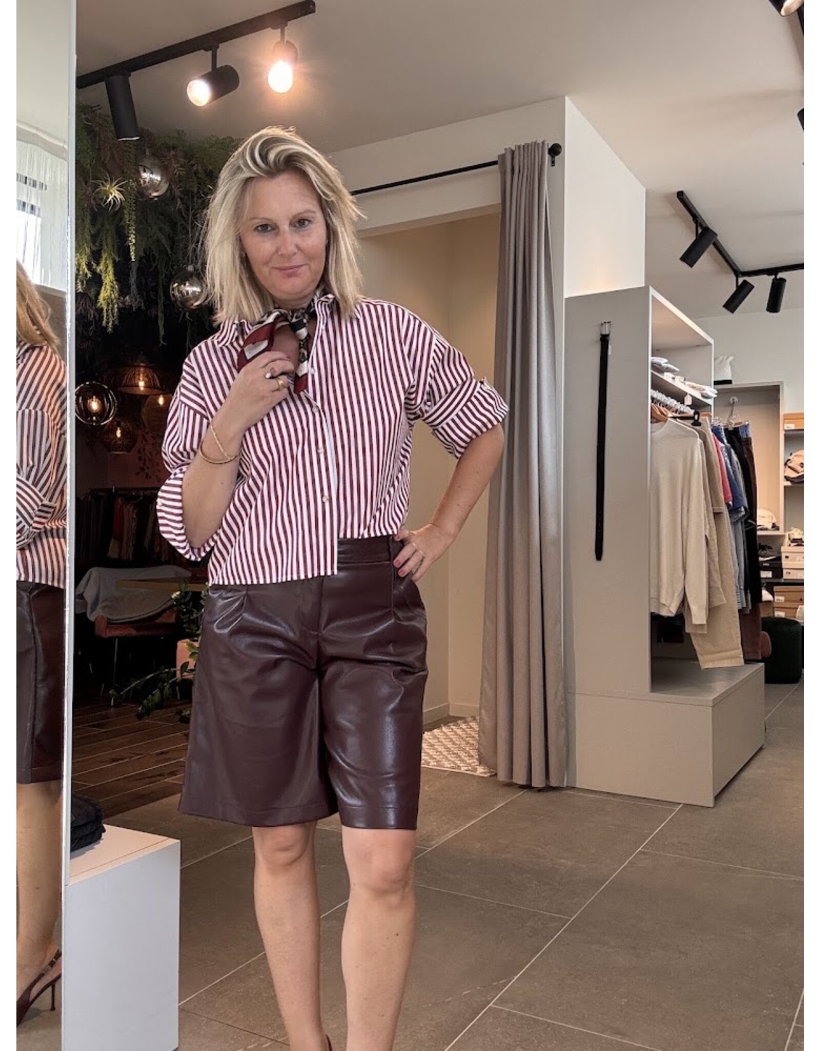 AMANDINE OFFICIAL SW26PAULA01 SHORT BORDEAUX